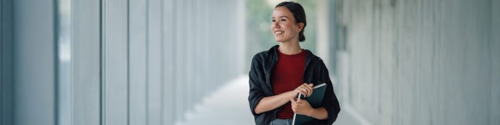 Acceso a la universidad desde grado medio: tu camino al éxito académico y profesional